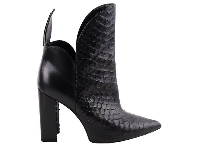 Louis Vuitton Leather boots Black