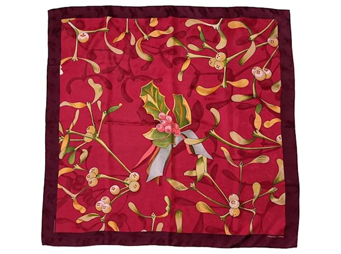 Foulard Hermès Neige d'Antan détail avec houx Soie Rouge  ref.1724062