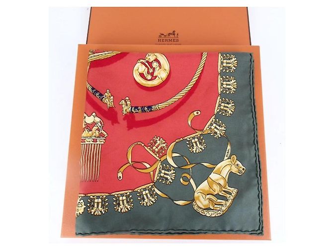 Hermès Carré Piccolo I Cavalieri d'Oro Rosso Verde