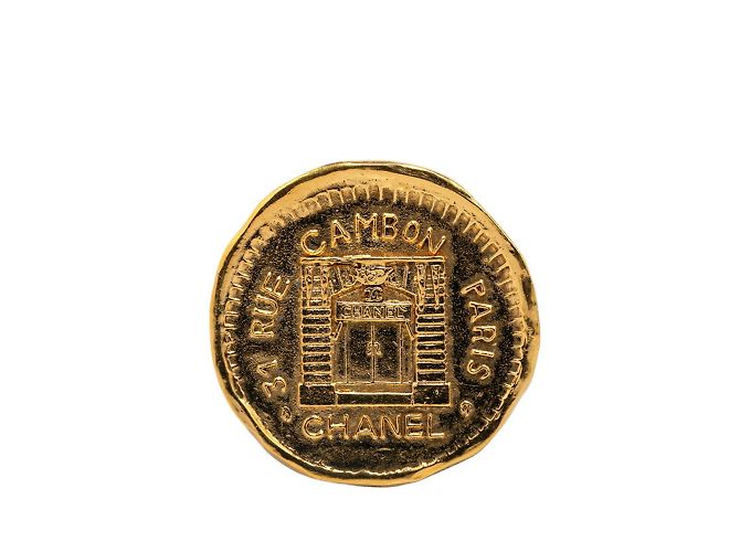 Chanel 31 Rue Cambon Gold Plated Brooch Golden Gold-plated ref 