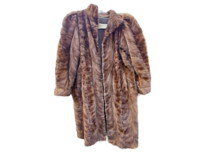 Pelliccia Yves Saint Laurent Marrone