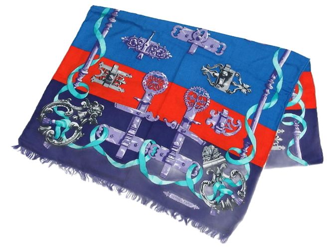 Hermès Écharpe large en fer forgé Hermes Blanc Rouge Bleu Multicolore Violet