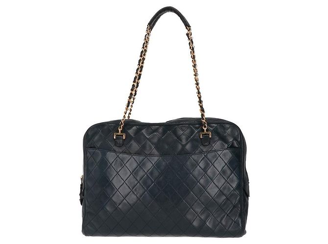 Borsa a spalla matelassé blu scuro Chanel Bordò