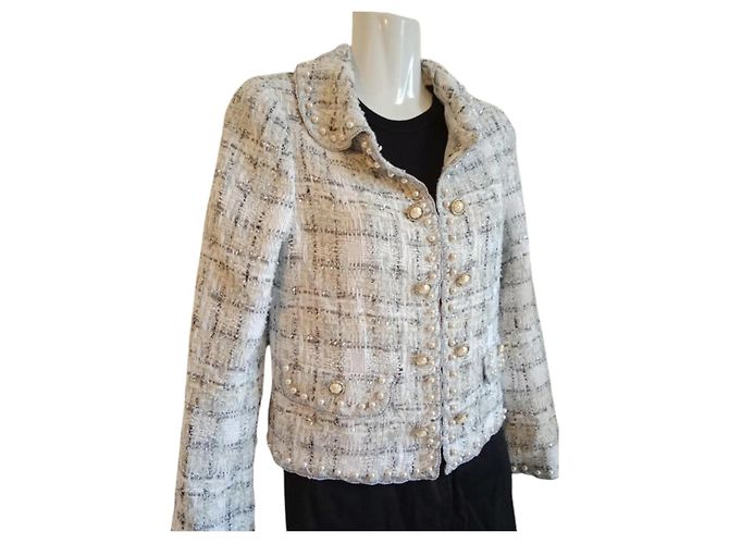 Blazer Dolce & Gabbana de tweed branco com pérolas