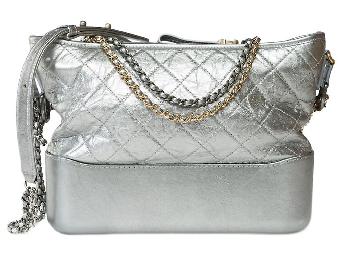 Bolsa CHANEL Gabrielle em Couro Prata - 102196