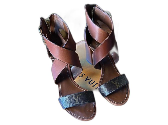 Louis Vuitton Kalbsleder Monogramm Horizont Sandalen mit Absatz Hellbraun