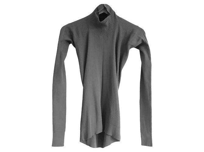 Pull skinny gris Louis Vuitton automne 2008 conçu