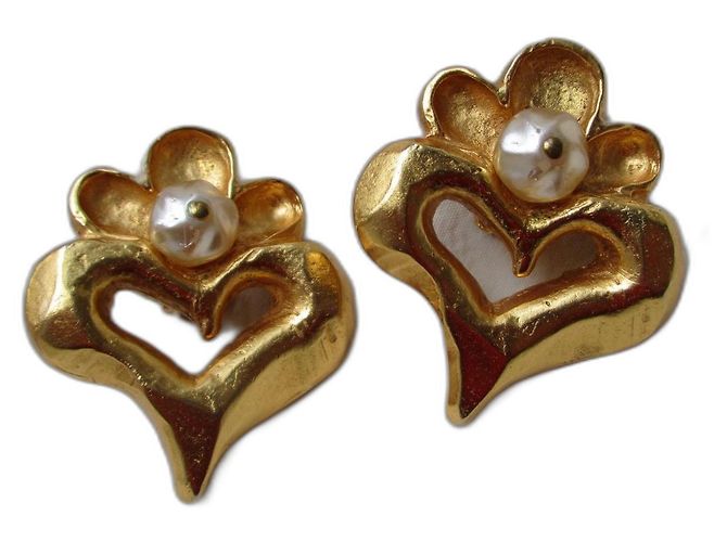 Christian Lacroix Clips metal doré & perle. Bijouterie dorée