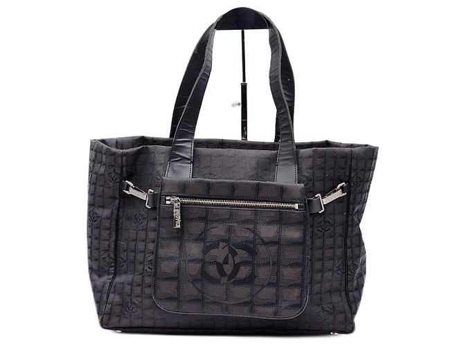 Bowling Borsa da viaggio Chanel con pochette Nero