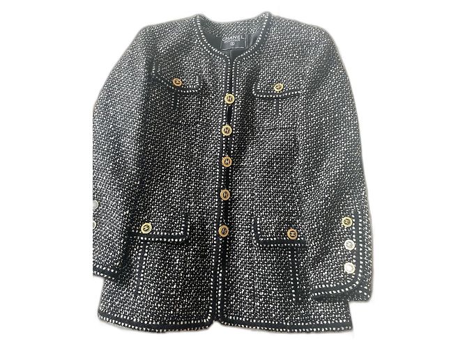 Cambon 1993 Chanel Boucle Jacket Black
