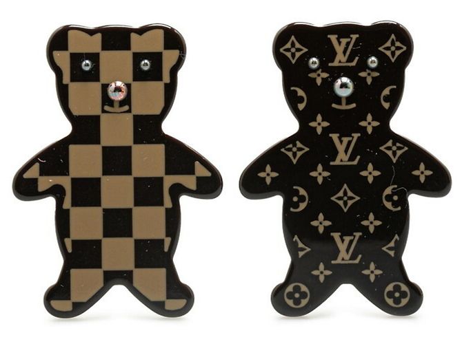 Conjunto de broche Nunour urso de pelúcia Monogram Damier Louis Vuitton Marrom