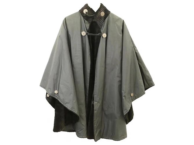 Fendissime Cape Poncho Black
