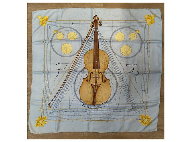 Lenço Hermès A Música das Esferas Seda Azul Claro