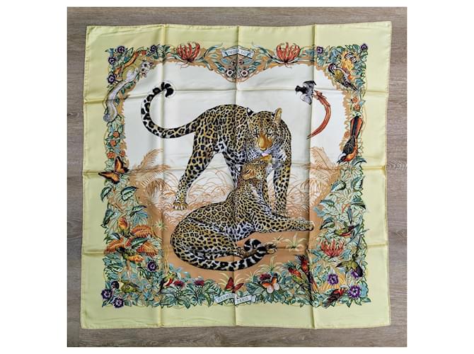 Hermès Silk scarves Yellow  ref.1766348