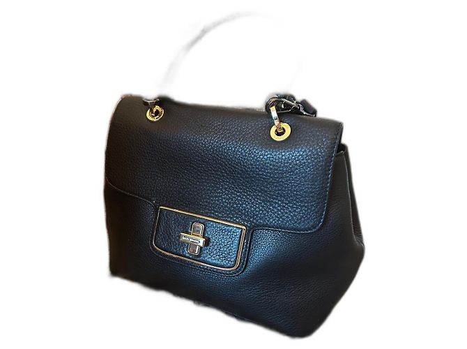Bolsa Michael Kors em couro preto