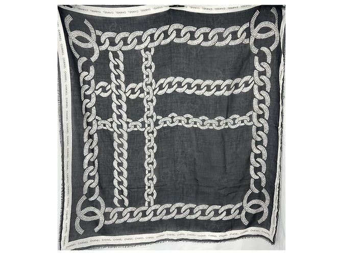 Sciarpa Chanel logo CC in cashmere e seta nero bianco grigio