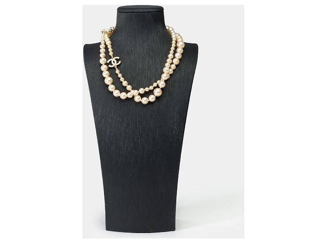 Gioielli CHANEL CC in Perla Bianca - 102222 Bianco
