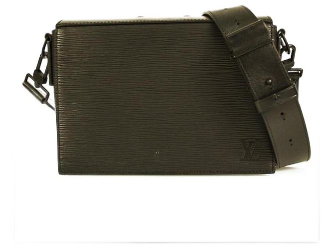 Laguito Louis Vuitton Box Messenger Bag Black Epi Leather