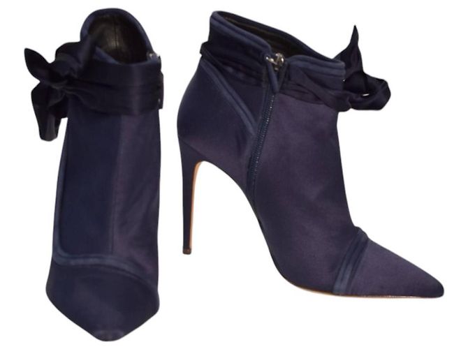 Botines Alexandre Birman de satén azul con punta Talla 40