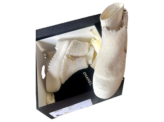 Chanel Ankle boots Creme