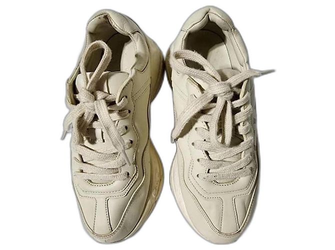 Baskets Gucci Rhyton Interlocking G Star Off-White Taille 34