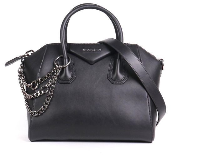 GIVENCHY - Borsa Antigona di Givenchy in pelle liscia nera Nero