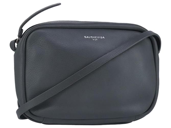 BALENCIAGA Everyday camera S Shoulder Bag Leather Gray Auth hk1763 Brown  ref.1791261
