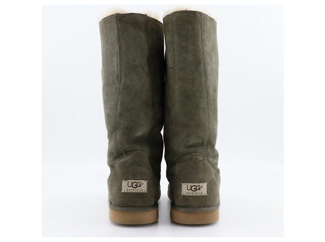 Botas de couro e pele de ovelha UGG F3005E Caqui