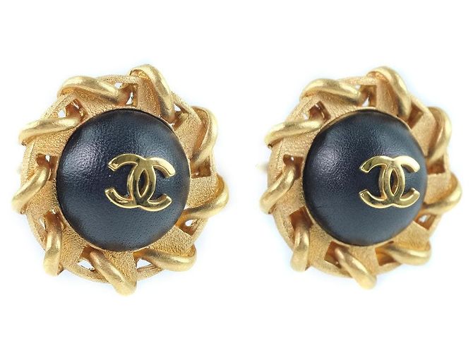 Boucles d'oreilles en cuir plaqué or Chanel Doré
