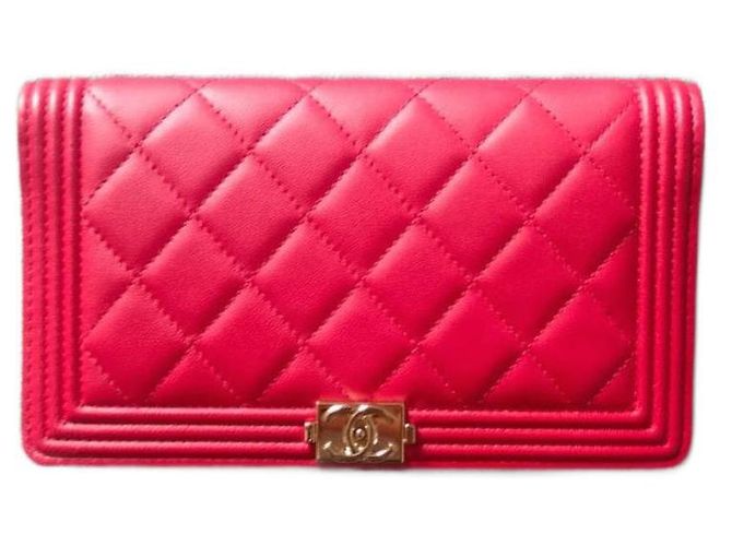 Chanel Boy Geldbörse Rot Leder