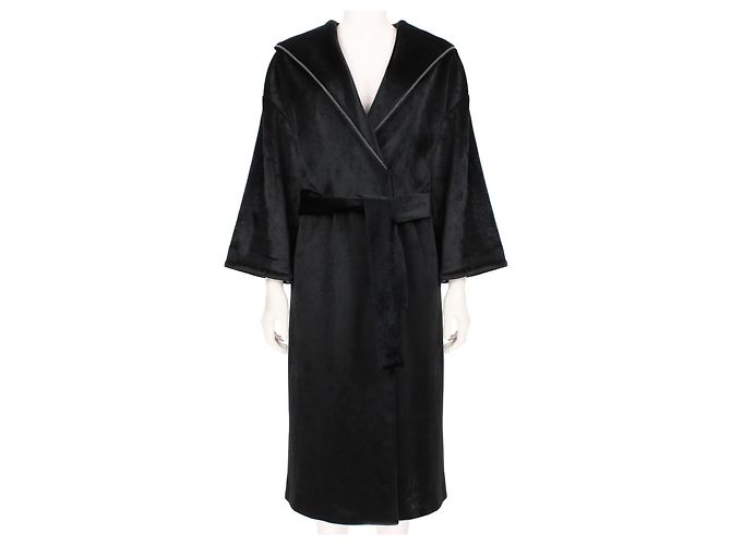 Cappotto in velluto nero decorato con perline Brunello Cucinelli