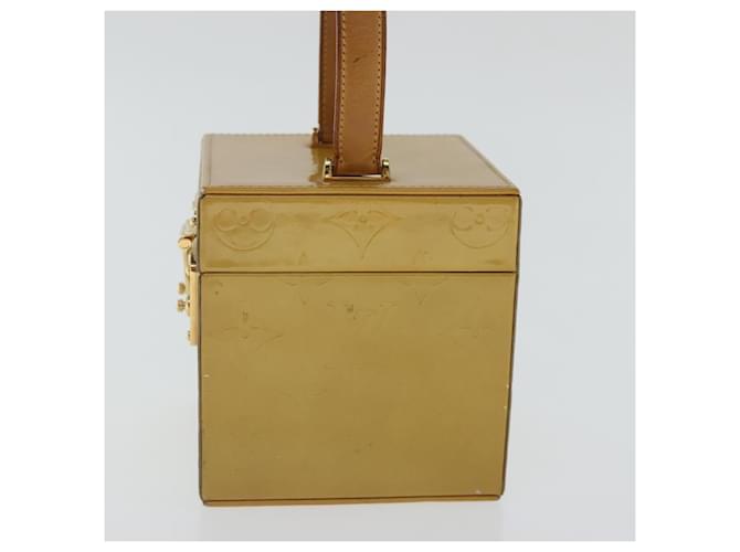 Louis Vuitton Bleecker Beige Patent leather  ref.1829618