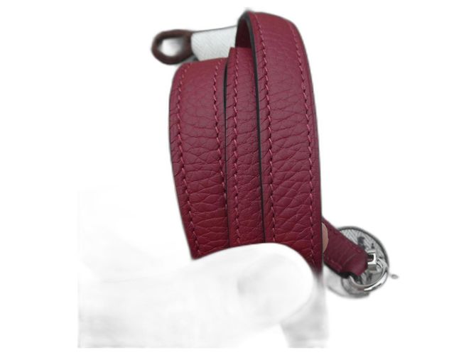 Alça Hermès para bolsa Hermès Kelly em couro vermelho, nova, nunca usada.