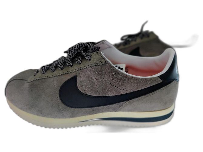 Nike Cortez Sneaker Dunkelgrau Nubuk Anthrazitgrau