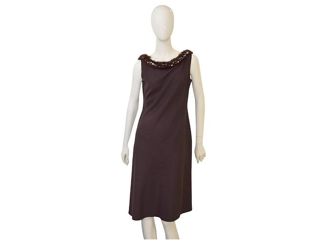 Vestido Blumarine marrom de lã com detalhes de pele e pérolas