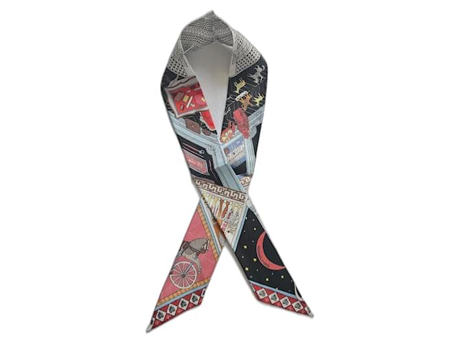 Hermès Silk scarves Black  ref.1851237