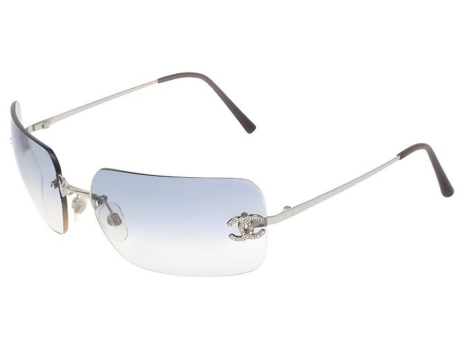 Óculos de sol Chanel azul e prateado de plástico Prata