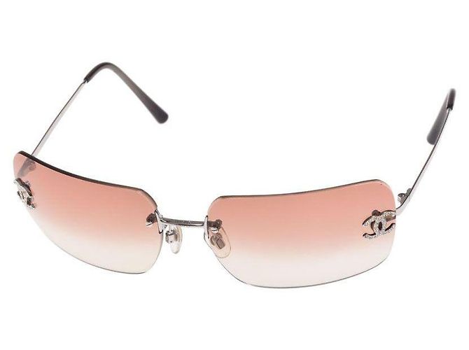Occhiali da sole Chanel Rosa e Argento in Plastica