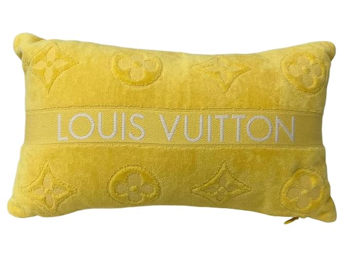 Louis Vuitton Jacquard Cotton Petit Cushion LV Vacation M78479 Yellow  ref.1872003