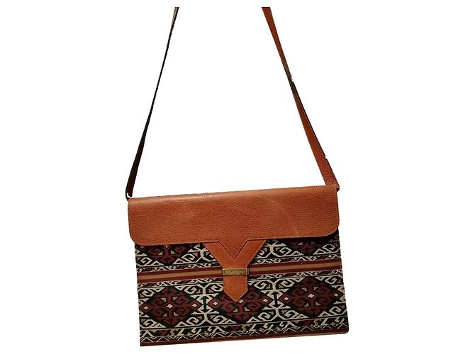 Yves Saint Laurent Leather Handbag Brown 