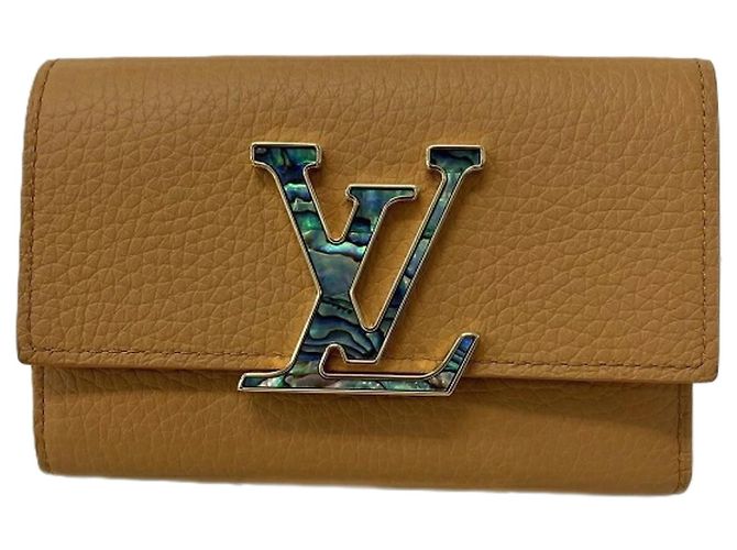Louis Vuitton Capucines Wallet Camel