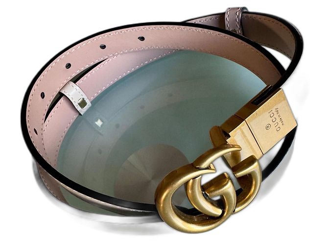 Cinto Gucci Marmont reversível rosa e branco de couro