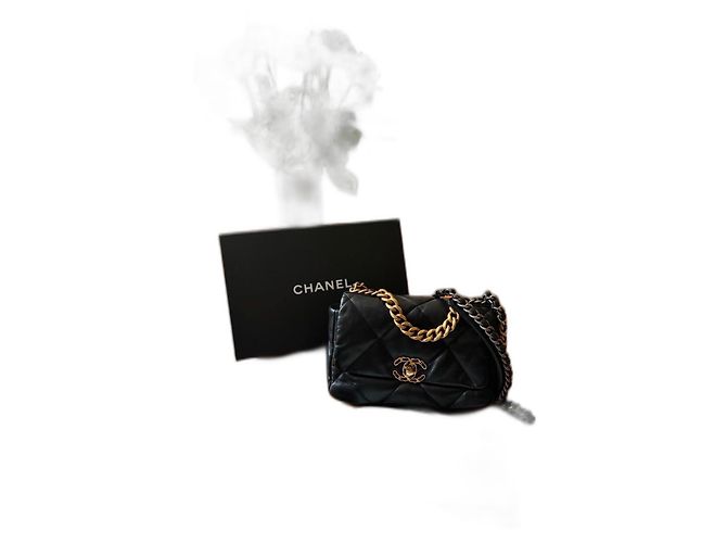 Chanel 19 Small nero oro argento hardware borsa a pattina