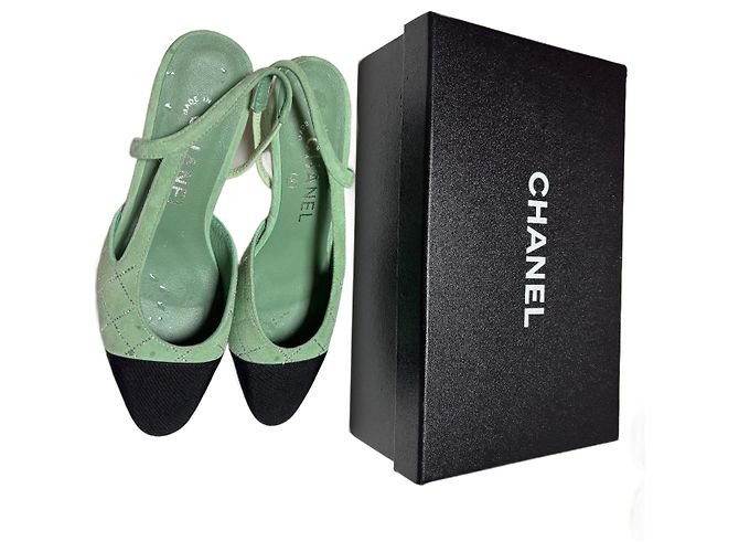 Cambon Slingbacks di Chanel Nero Verde