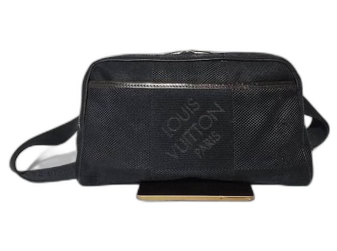LOUIS VUITTON Marsupio Damier Geant Acrobat Nero