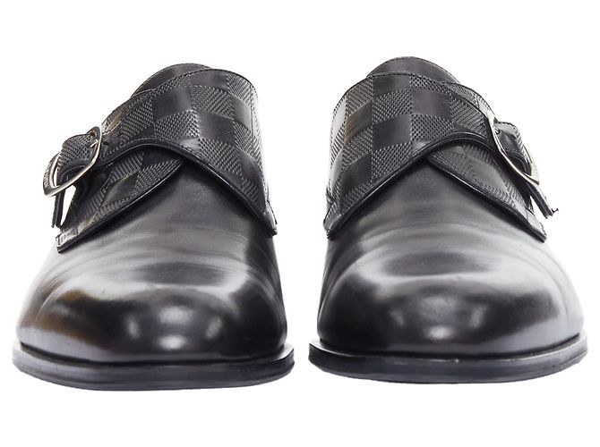 Chaussures Monk à boucle embossée Damier Check District Louis Vuitton Noir