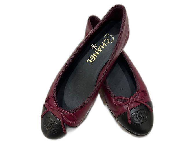 Cambon Chanel Manoletinas de piel rojo oscuro Burdeos