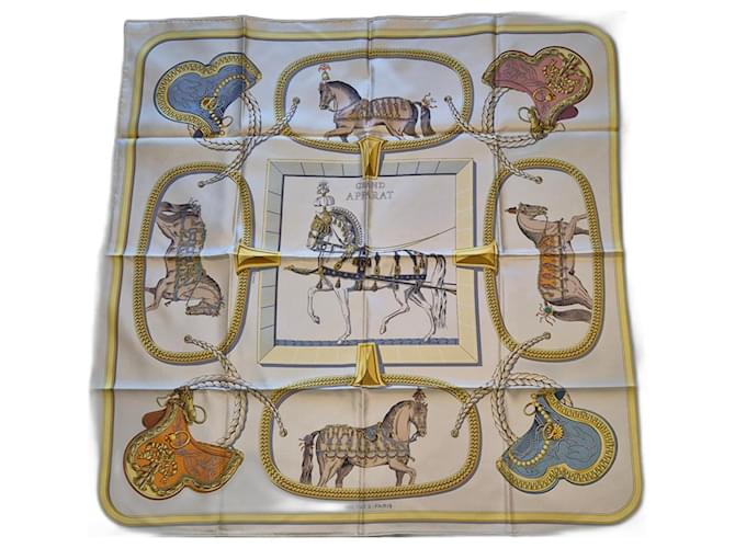 Hermès large twill square Multiple colors Silk  ref.1895033