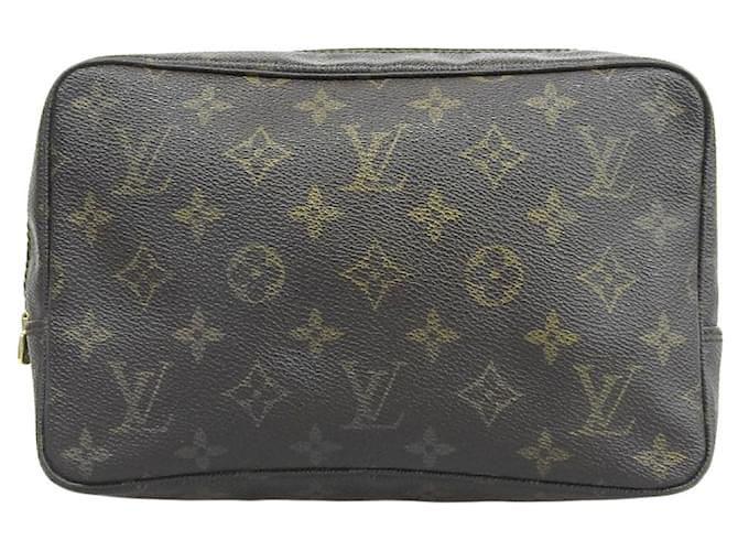Louis Vuitton Monogram Toiletry Pouch  Brown Cloth  ref.1897359