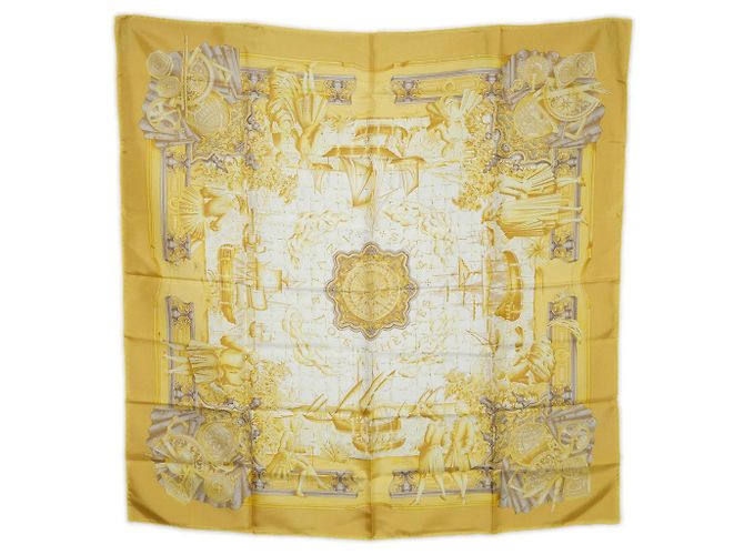 Lenço de seda Hermès Carré 90 Ouro Dourado Metálico